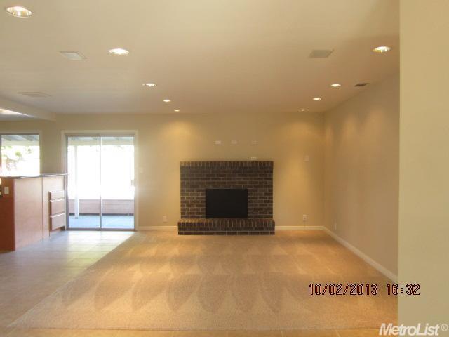 1052 Sonora Ave, Manteca, CA 95337 photo 2