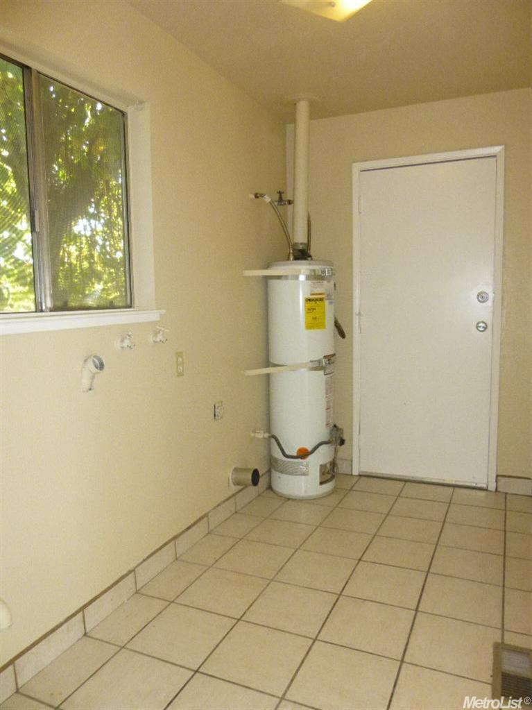 201 Locust St, Modesto, CA 95351 photo 8