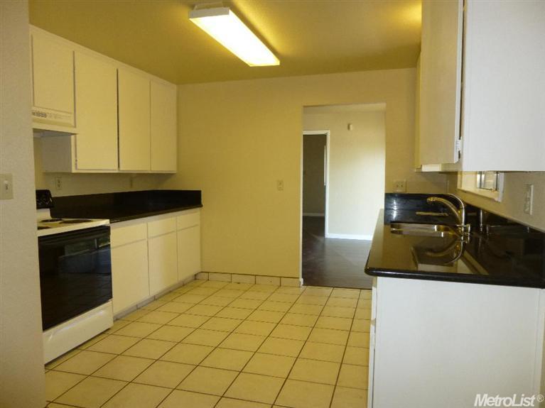 201 Locust St, Modesto, CA 95351 photo 5