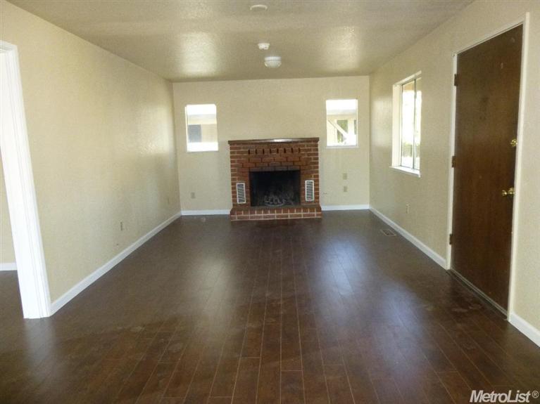 201 Locust St, Modesto, CA 95351 photo 3