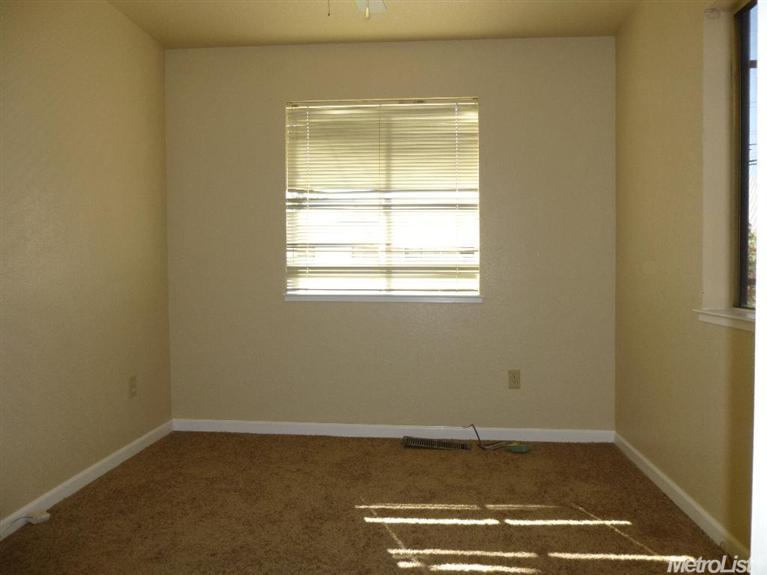 201 Locust St, Modesto, CA 95351 photo 9