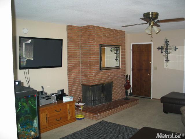 365 Hanover Ave, Turlock, CA 95382 photo 5