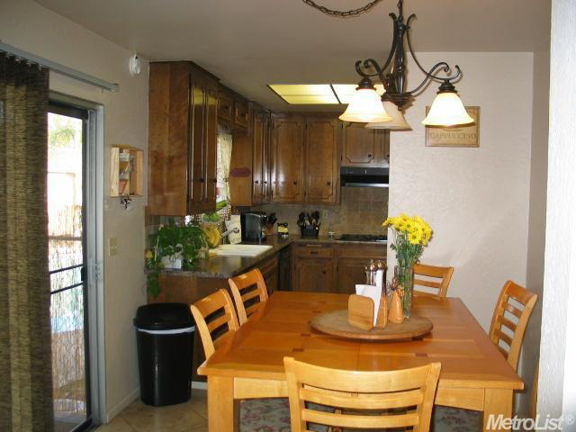 365 Hanover Ave, Turlock, CA 95382 photo 4