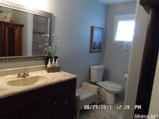608 Roxbury, Modesto, CA 95350 photo 9