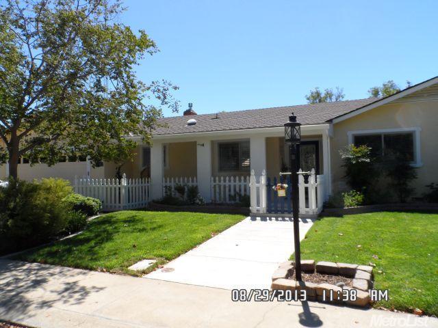 608 Roxbury, Modesto, CA 95350 photo 1