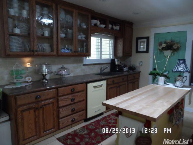608 Roxbury, Modesto, CA 95350 photo 3