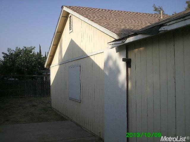 905 Souza, Modesto, CA 95351 photo 3