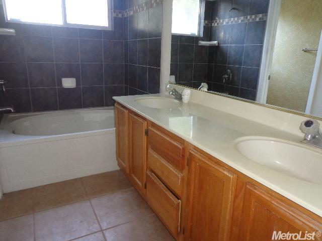 906 Cold Brook Way, Galt, CA 95632 photo 15