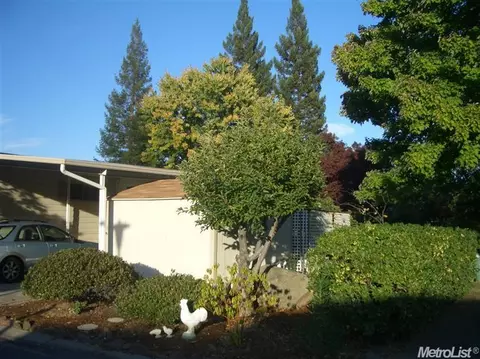 301 Stonebrook Dr, Folsom, CA 95630 photo 2