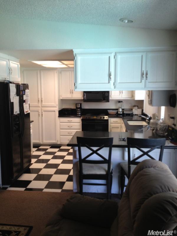 177 W Donna Dr, Merced, CA 95348 photo 2