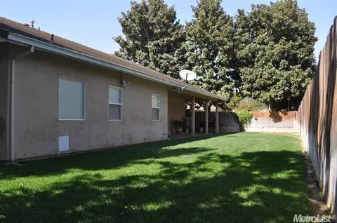 1750 Smith Dr, Turlock, CA 95382 photo 24