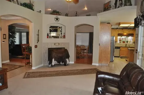 1750 Smith Dr, Turlock, CA 95382 photo 7