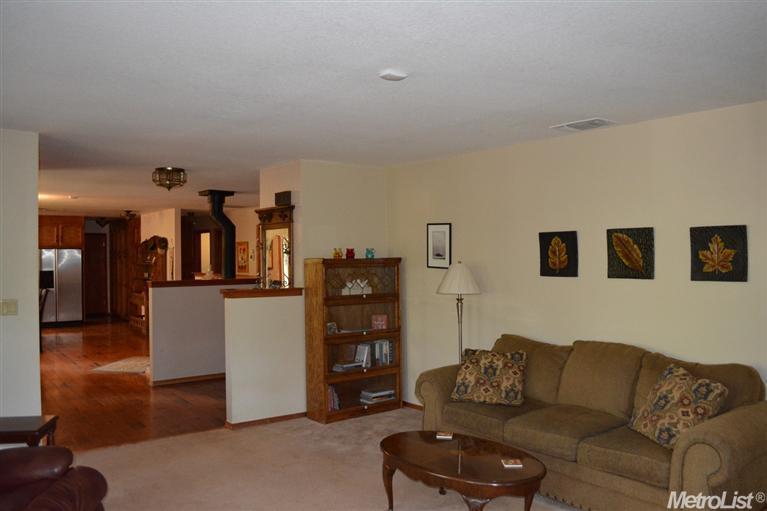 4961 Lakeside Dr, Placerville, CA 95667 photo 9