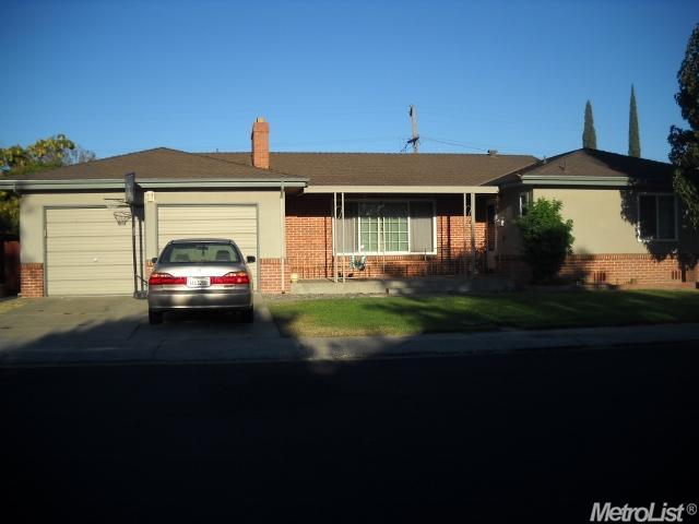321 Hansen Ave, Manteca, CA 95336 photo 2
