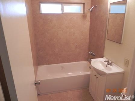 1022 Ashford Ct, Modesto, CA 95350 photo 13