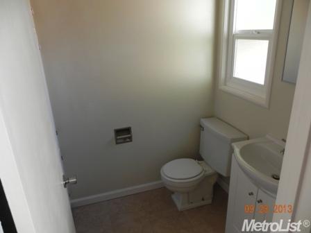1022 Ashford Ct, Modesto, CA 95350 photo 11