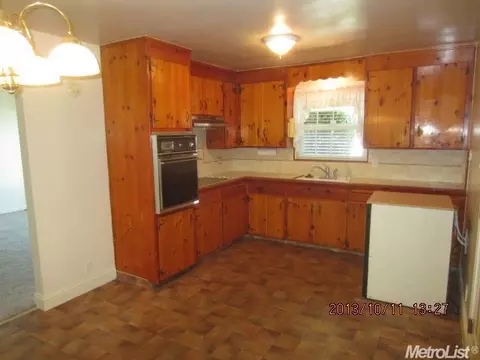 258 Martha St, Manteca, CA 95337 photo 9