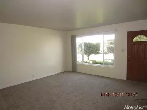 258 Martha St, Manteca, CA 95337 photo 6