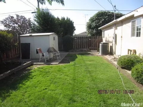 258 Martha St, Manteca, CA 95337 photo 2