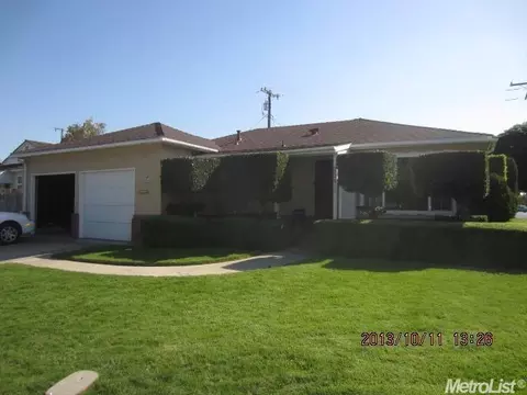 258 Martha St, Manteca, CA 95337 photo 1