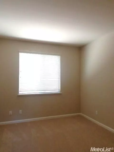 3421 Yerington Ct, Modesto, CA 95355 photo 9