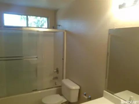 1219 Kestrel Dr, Patterson, CA 95363 photo 6