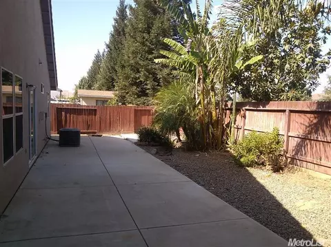 1219 Kestrel Dr, Patterson, CA 95363 photo 8
