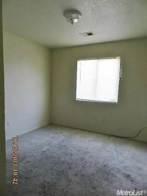 39 El Verano St, Merced, CA 95341 photo 8