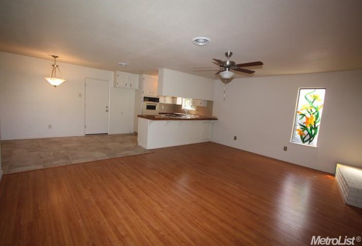 1709 Darwin, Ceres, CA 95307 photo 7