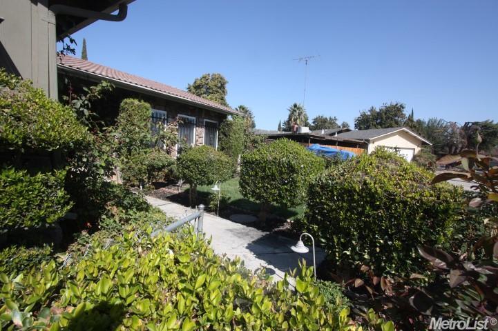 1709 Darwin, Ceres, CA 95307 photo 2