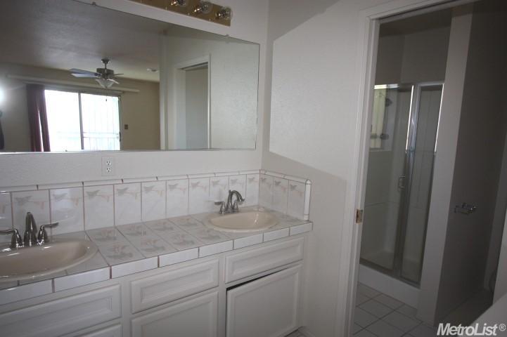1709 Darwin, Ceres, CA 95307 photo 11