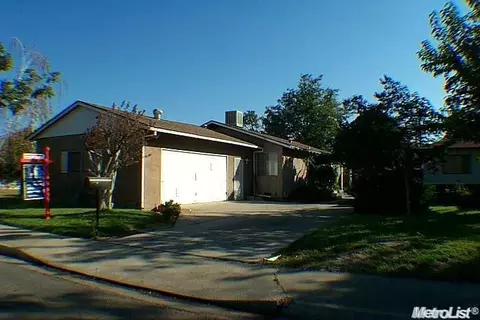 1524 Grape, Modesto, CA 95350 photo 1