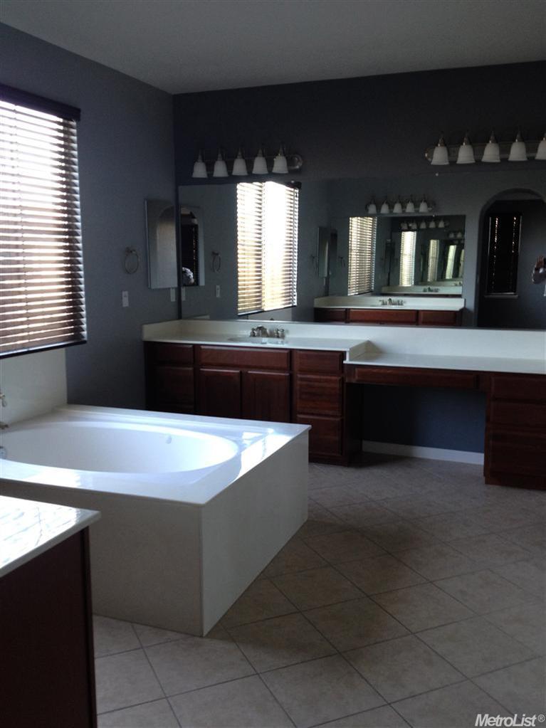 2845 Crested Bobwhite St, Modesto, CA 95355 photo 10