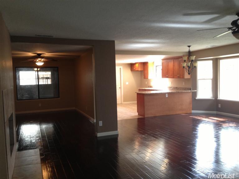 644 Chatsworth Ct, Manteca, CA 95336 photo 2
