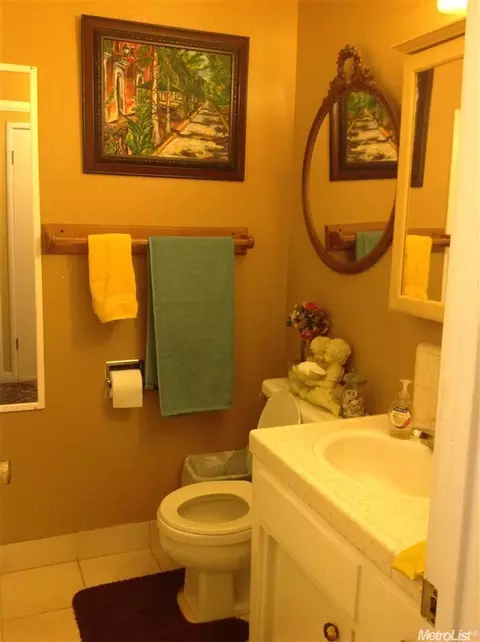 605 E Rumble Rd, Modesto, CA 95350 photo 24