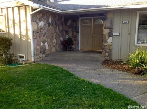 605 E Rumble Rd, Modesto, CA 95350 photo 2