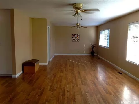 605 E Rumble Rd, Modesto, CA 95350 photo 6