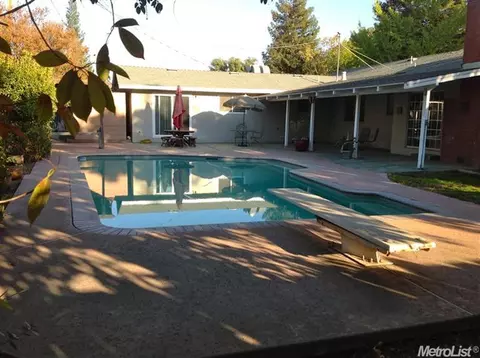 605 E Rumble Rd, Modesto, CA 95350 photo 4
