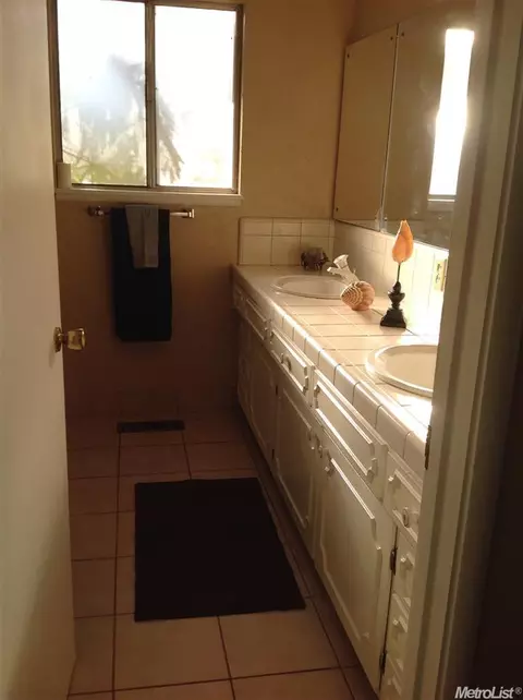605 E Rumble Rd, Modesto, CA 95350 photo 18