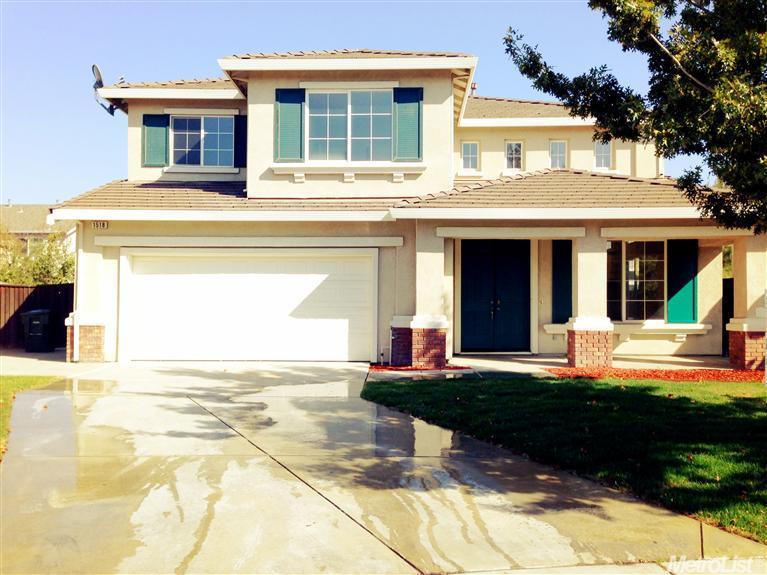 1518 Michael Dr, Tracy, CA 95377 photo 2