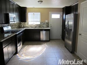 224 E Beverly Pl, Tracy, CA 95376 photo 4