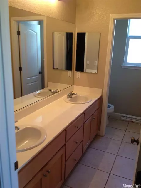 2904 Tabriz Dr, Modesto, CA 95355 photo 9