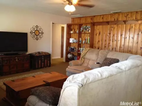 9583 Jeffcott Rd, Wilton, CA 95693 photo 5