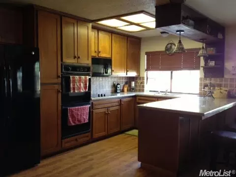 9583 Jeffcott Rd, Wilton, CA 95693 photo 4