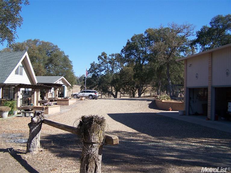 14720 Camanche Pkwy S, Burson, CA 95225 photo 2