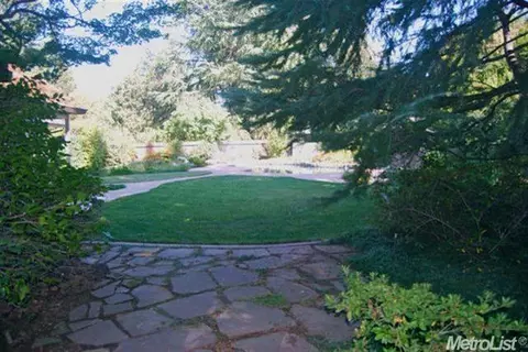 4948 Kipling Dr, Carmichael, CA 95608 photo 4