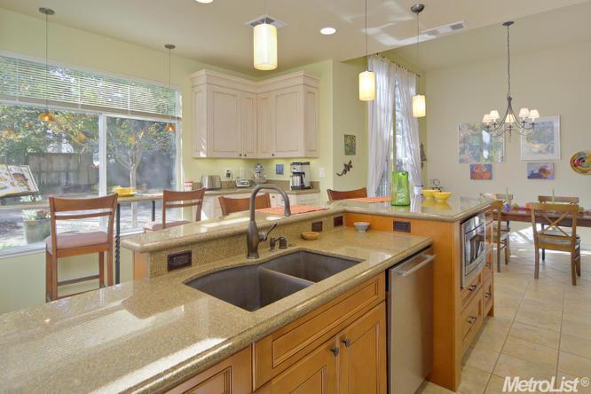 3032 Donato Ln, Davis, CA 95618 photo 4