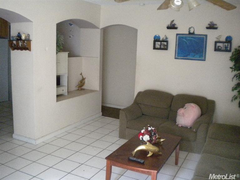 230 W 13th St, Merced, CA 95341 photo 3