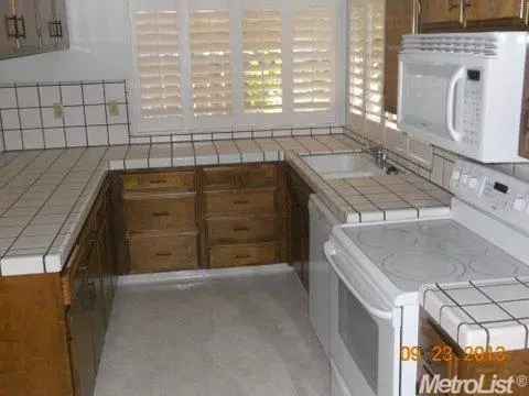 1605 Bronson Ave, Modesto, CA 95350 photo 2
