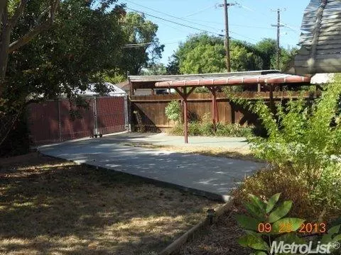 1605 Bronson Ave, Modesto, CA 95350 photo 5